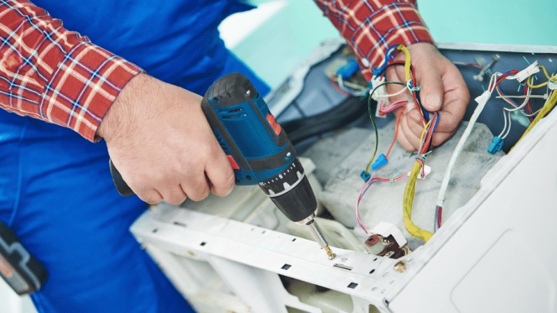 Kula Toshiba Toshiba çamaşır makinesi kart tamiri – Su almama arızası orijinal parça ile giderildi. - Teknik servis örneği